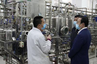 市委常委、教育工委書記夏林茂一行蒞臨我校調(diào)研指導(dǎo)生物技術(shù)開發(fā)服務(wù)工作